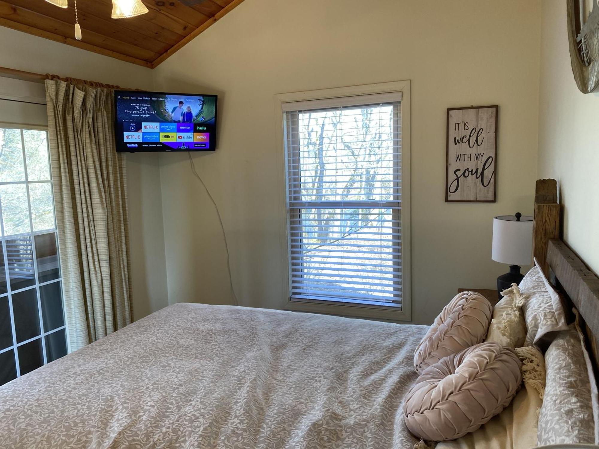 Gray'S Place On Cosby Creek - 2 Bedrooms, 2 Baths, Sleeps 6 Home Bagian luar foto