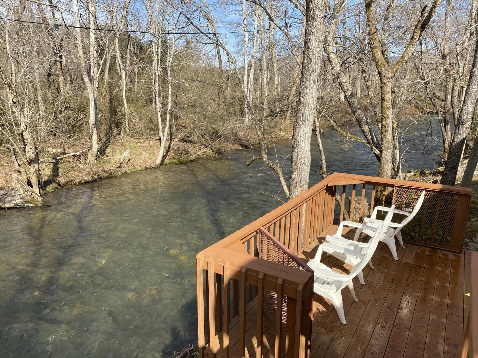 Gray'S Place On Cosby Creek - 2 Bedrooms, 2 Baths, Sleeps 6 Home Bagian luar foto