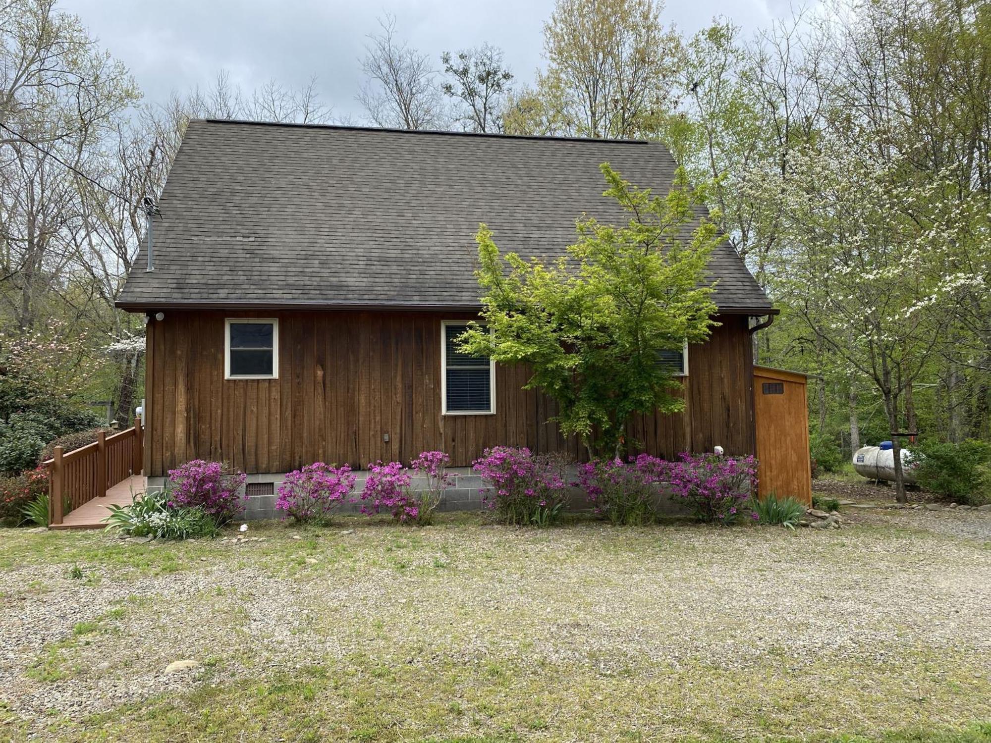 Gray'S Place On Cosby Creek - 2 Bedrooms, 2 Baths, Sleeps 6 Home Bagian luar foto