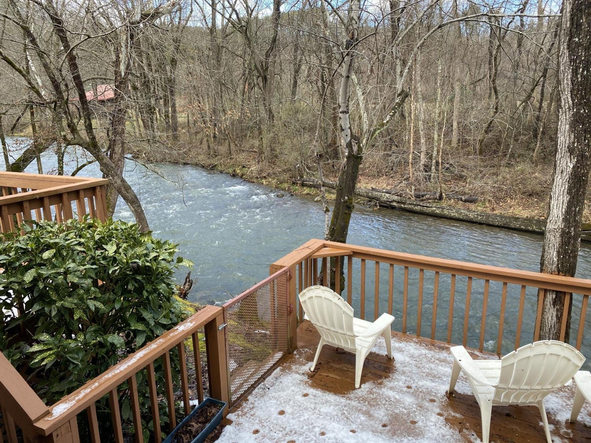 Gray'S Place On Cosby Creek - 2 Bedrooms, 2 Baths, Sleeps 6 Home Bagian luar foto